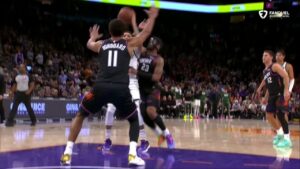 Milwaukee vs Phoenix market analysis Mar 21