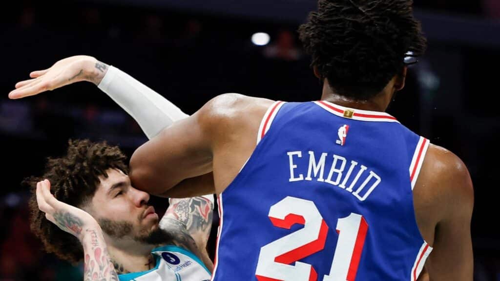 Philadelphia vs Charlotte market analysis Mar 28