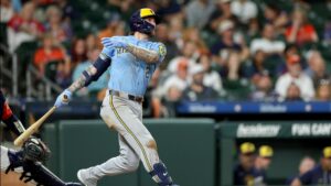 Milwaukee vs Houston market analysis May 29