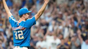 Philadelphia vs Milwaukee market analysis Jun 12