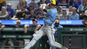 Milwaukee vs Pittsburgh market analysis Sep 16